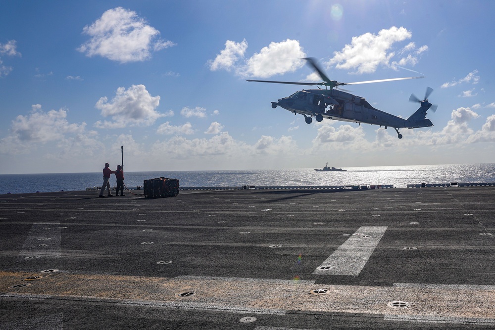 USS Iwo Jima Conducts Vertical Resupply