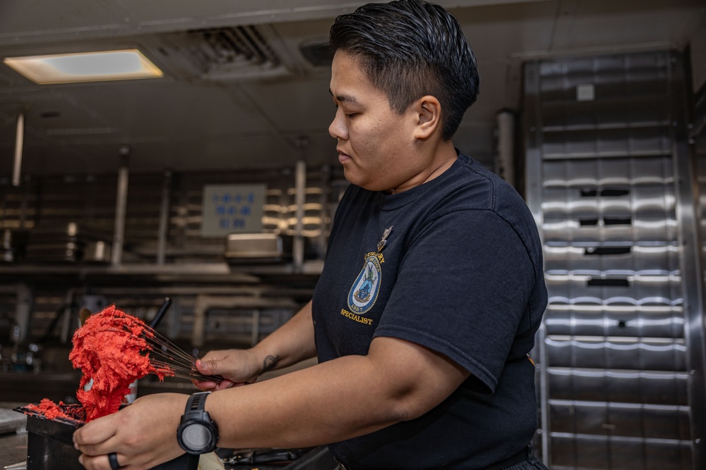 USS Iwo JIma (LHD 7) Sailors Whip-up Treats in the Bake Shop