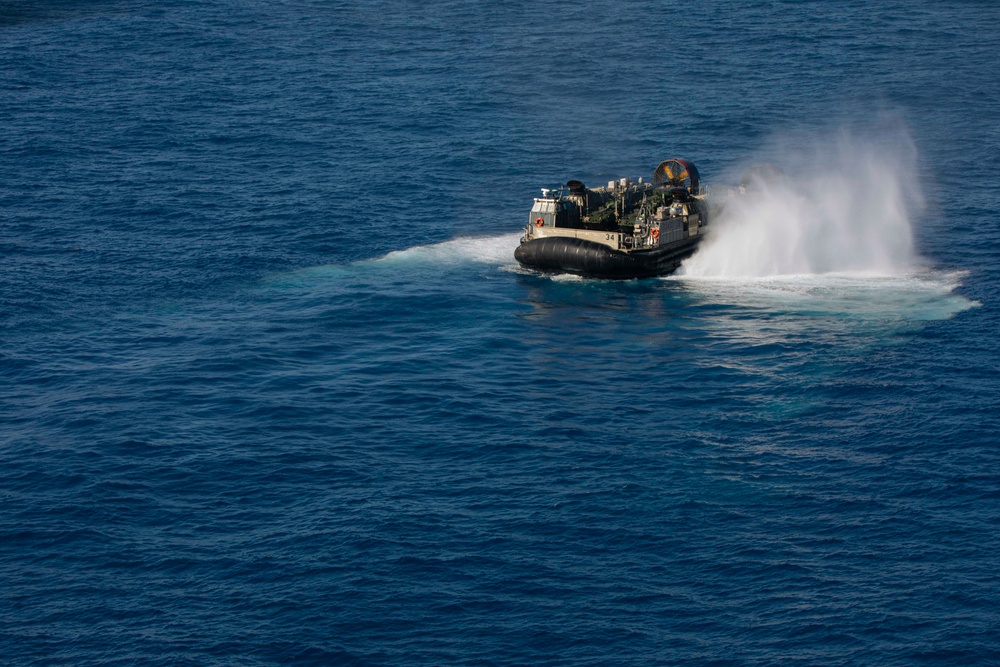 IWO ARG Conducts Amphibious Landing Operations