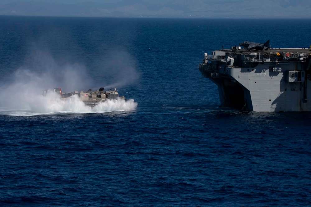IWO ARG Conducts Amphibious Landing Operations