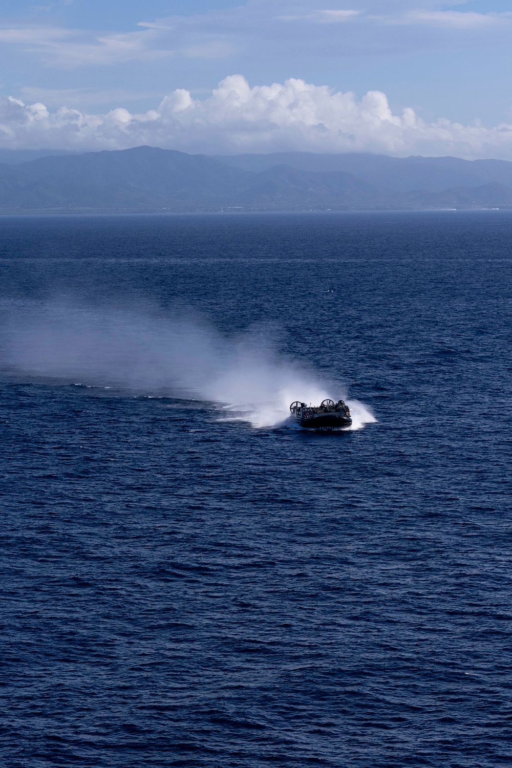 IWO ARG Conducts Amphibious Landing Operations