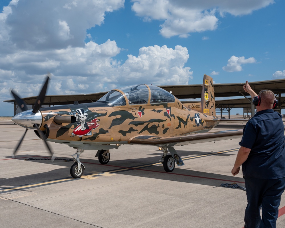 T-6 Maintainer gets an incentive ride from 85 FTS T-6 Maintainer gets an incentive ride from 85 FTS