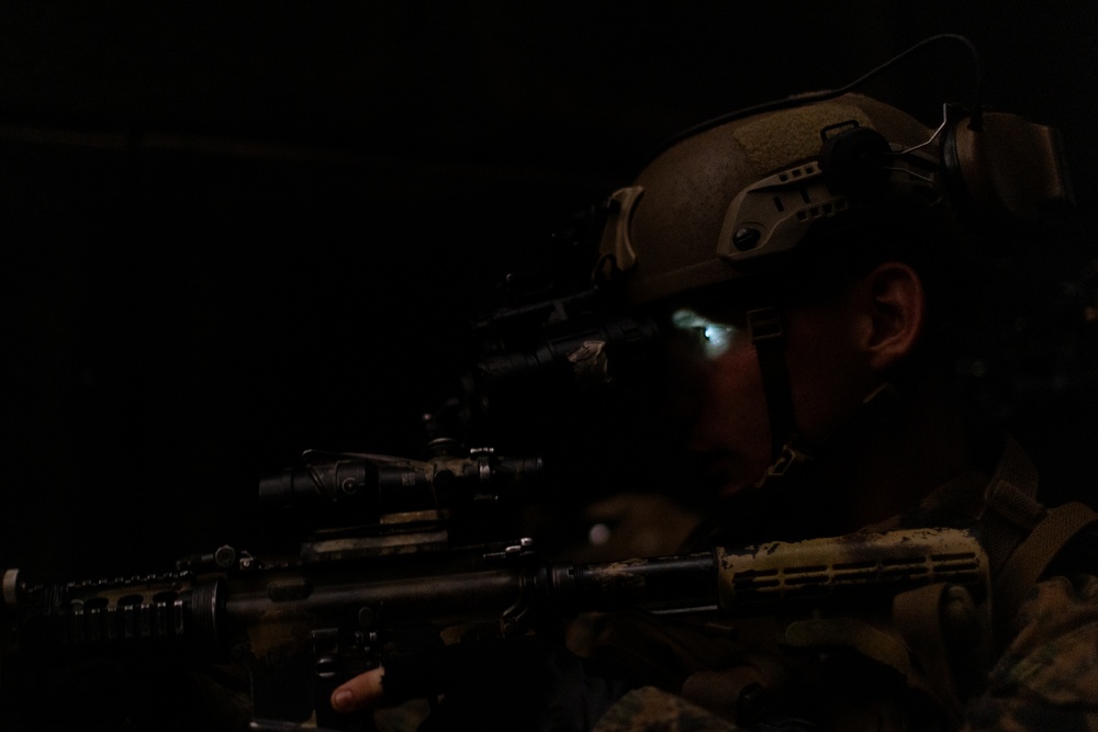 22nd MEU(SOC) | BLT 3/6 India Co. Night CQB Training
