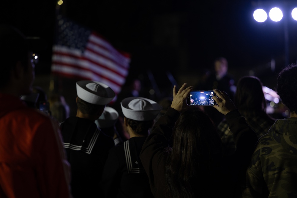 Philadelphia Art Museum hosts Navy Band Commodres for Navy 250