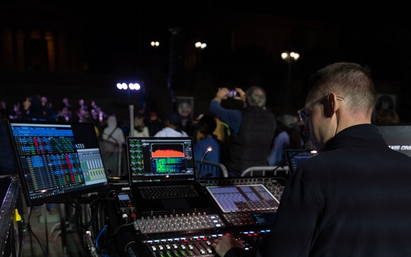 Philadelphia Art Museum hosts Navy Band Commodres for Navy 250