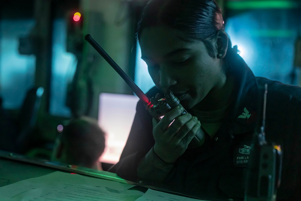 USS Iwo Jima Conducts Amphibious Operations