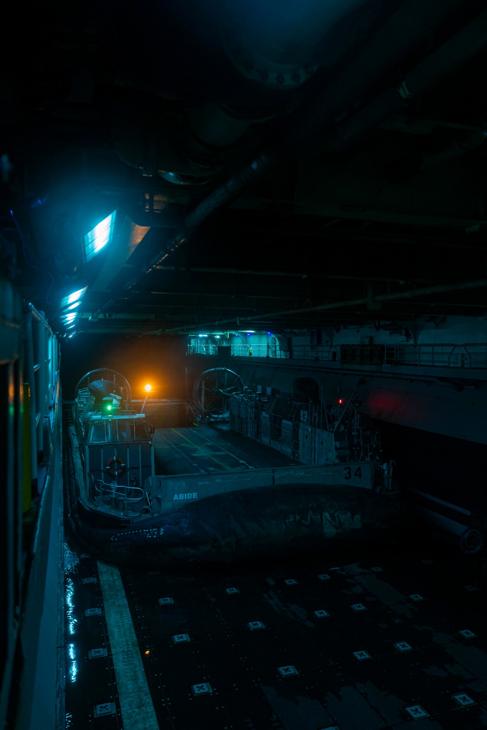 USS Iwo Jima Conducts Amphibious Operations