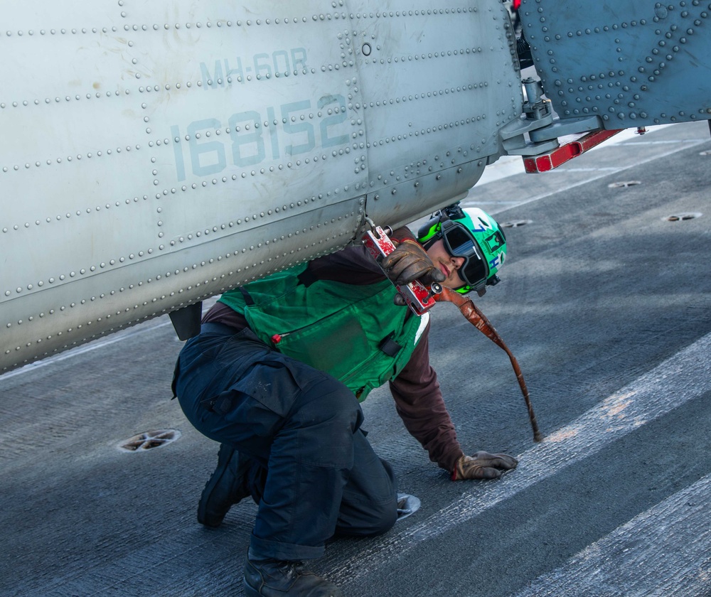 USS Gerald R. Ford (CVN 78) Conducts Helicopter Flight Operations