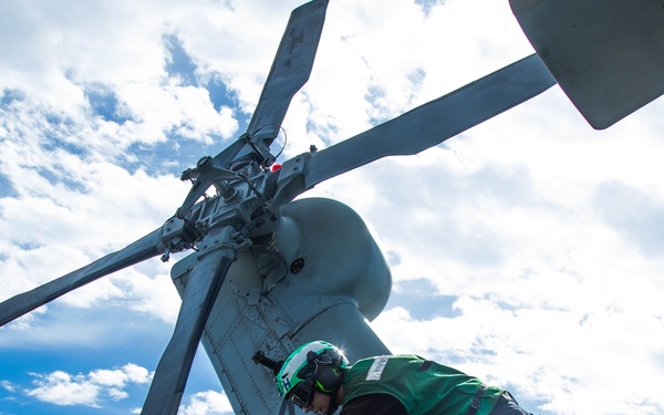 USS Gerald R. Ford (CVN 78) Conducts Helicopter Flight Operations