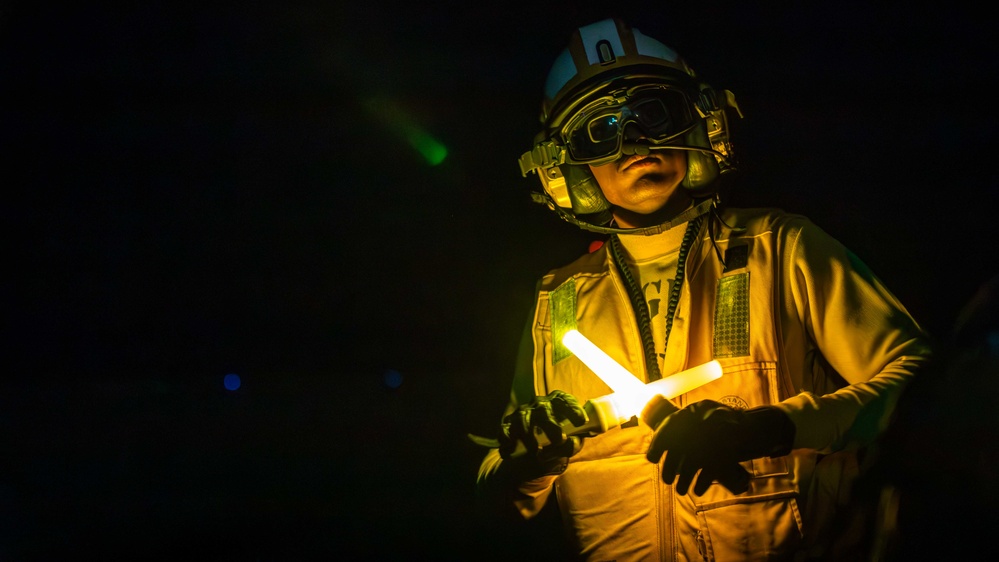 USS Gerald R. Ford (CVN 78) Night Flight Operations USS Gerald R. Ford (CVN 78) Night Flight Operations