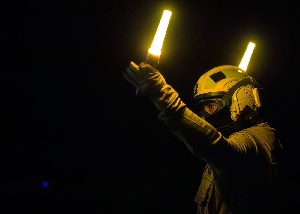 USS Gerald R. Ford (CVN 78) Night Flight Operations USS Gerald R. Ford (CVN 78) Night Flight Operations