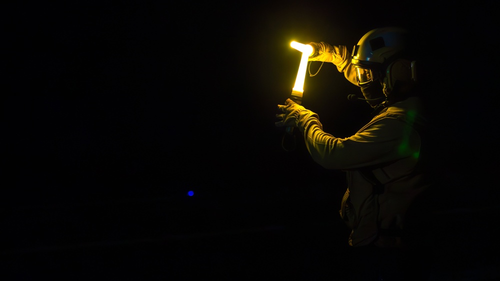 USS Gerald R. Ford (CVN 78) Night Flight Operations USS Gerald R. Ford (CVN 78) Night Flight Operations
