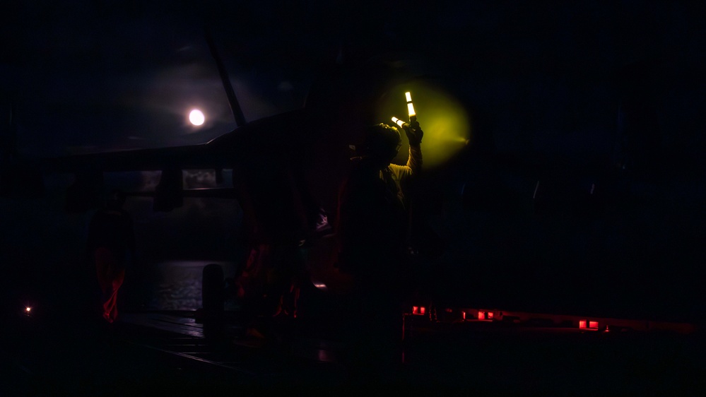 USS Gerald R. Ford (CVN 78) Night Flight Operations USS Gerald R. Ford (CVN 78) Night Flight Operations
