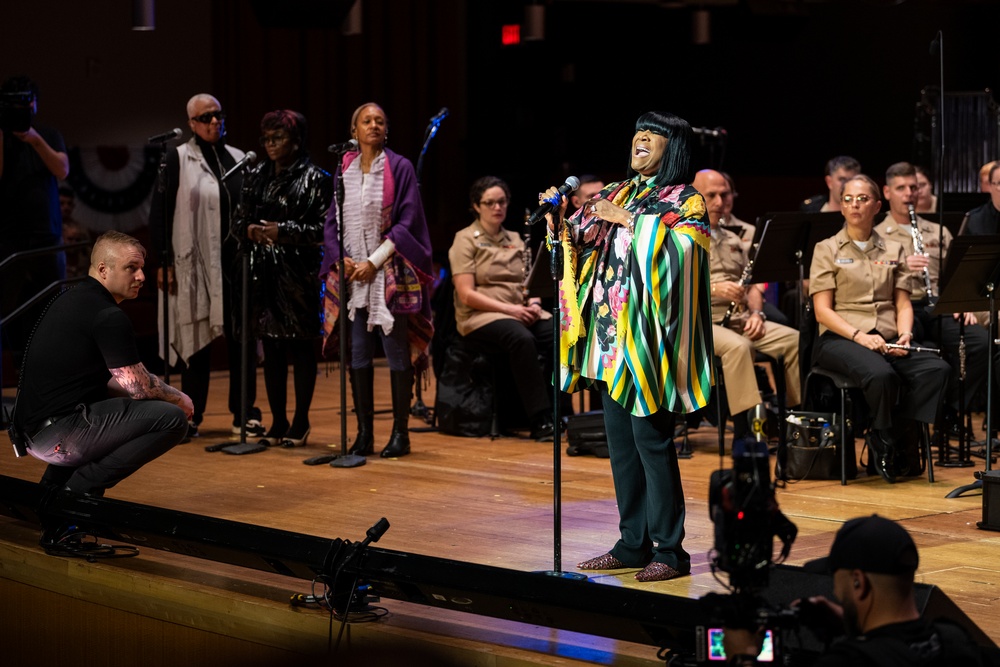 Patti LaBelle rehearses with Navy Band for Victory at Sea concert