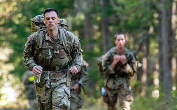 Oregon military members and ROTC students take part in the Norwegian Foot March