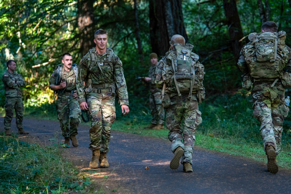 Oregon military members and ROTC students take part in the Norwegian Foot March