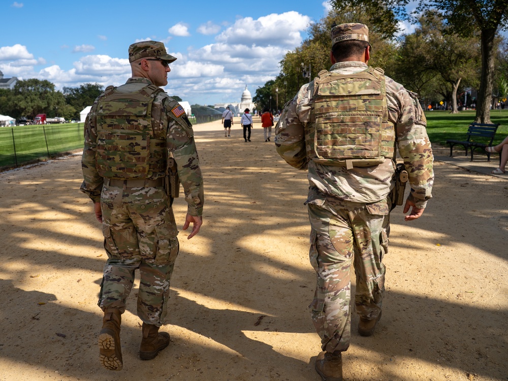 Soldiers provide a presence patrol in the National Mall Soldiers provide a presence patrol in the National Mall
