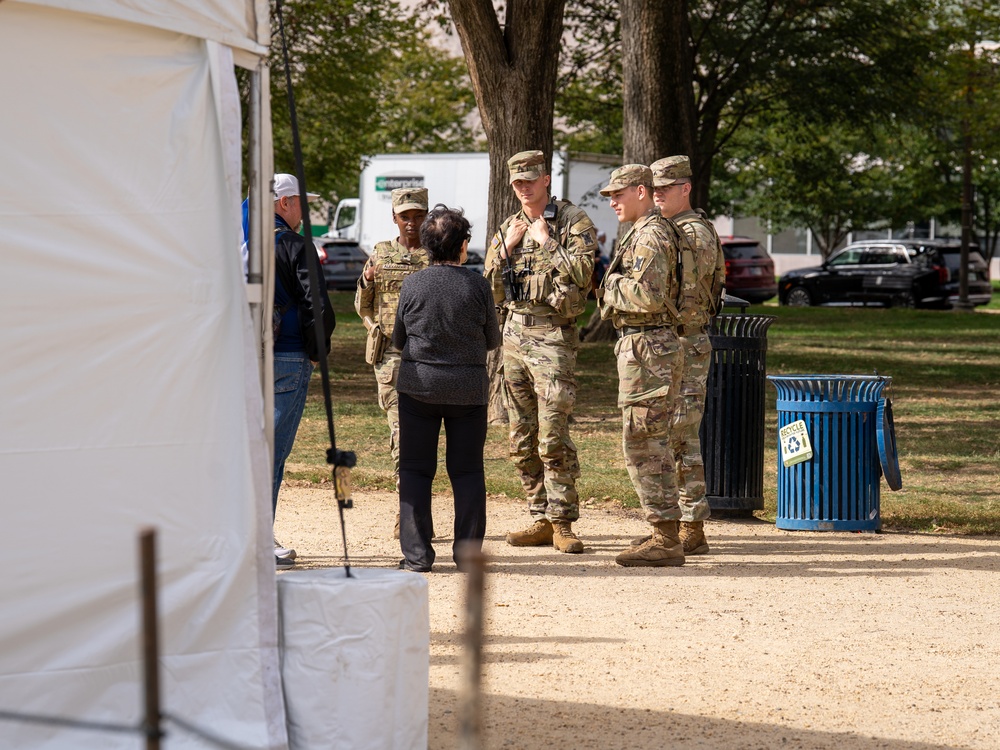 Soldiers provide a presence patrol in the National Mall Soldiers provide a presence patrol in the National Mall