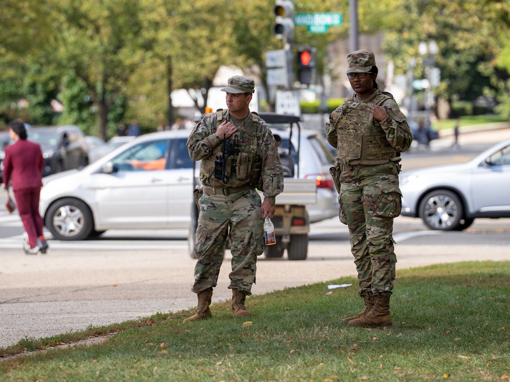 Soldiers provide a presence patrol in the National Mall Soldiers provide a presence patrol in the National Mall