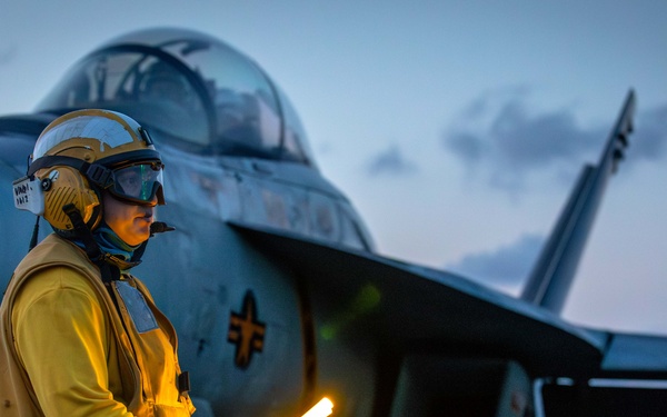USS Gerald R. Ford (CVN 78) Night Flight Operations