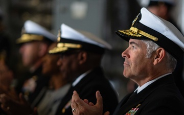 USS Cooperstown (LCS 23) hosts USS Cole (DDG 67) remembrance ceremony