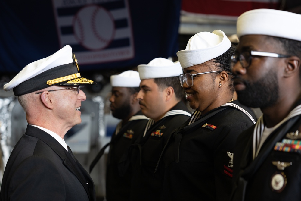 USS Cooperstown (LCS 23) hosts USS Cole (DDG 67) remembrance ceremony