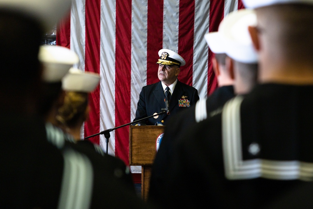 USS Cooperstown (LCS 23) hosts USS Cole (DDG 67) remembrance ceremony