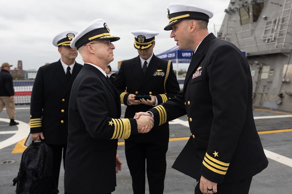 USS Cooperstown (LCS 23) hosts USS Cole (DDG 67) remembrance ceremony