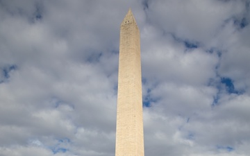 Mississippi Army National Guard Soldiers on patrol in front of the Washington Monument