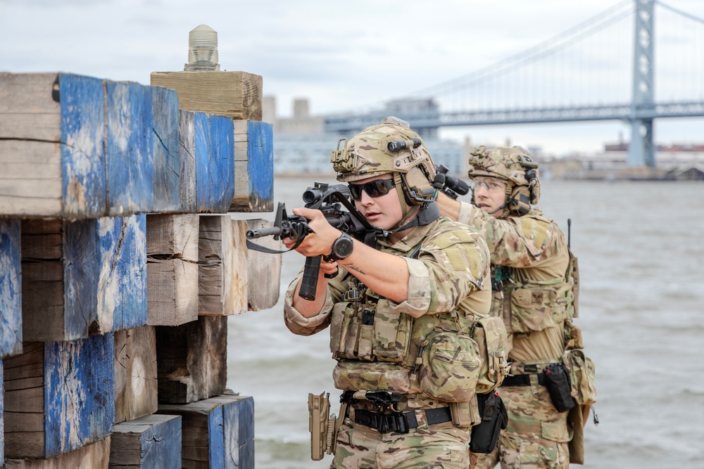 Navy Marine Corps'  250 - U.S. Navy EOD