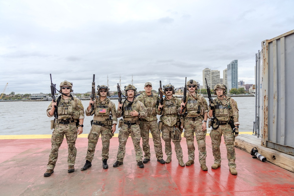Navy Marine Corps'  250 - U.S. Navy EOD