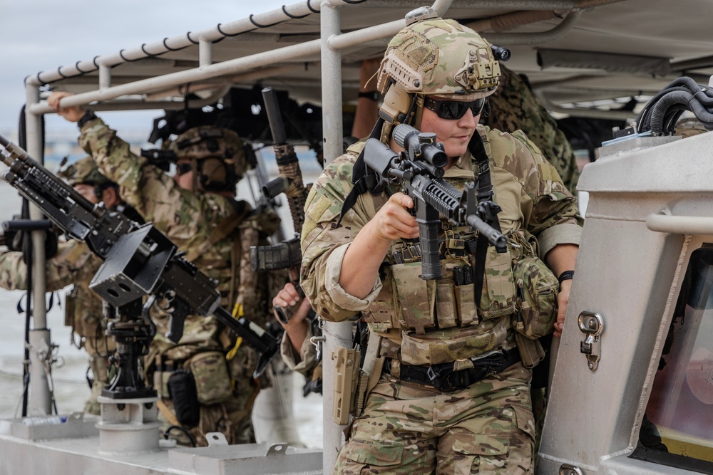 Navy Marine Corps'  250 - U.S. Navy EOD