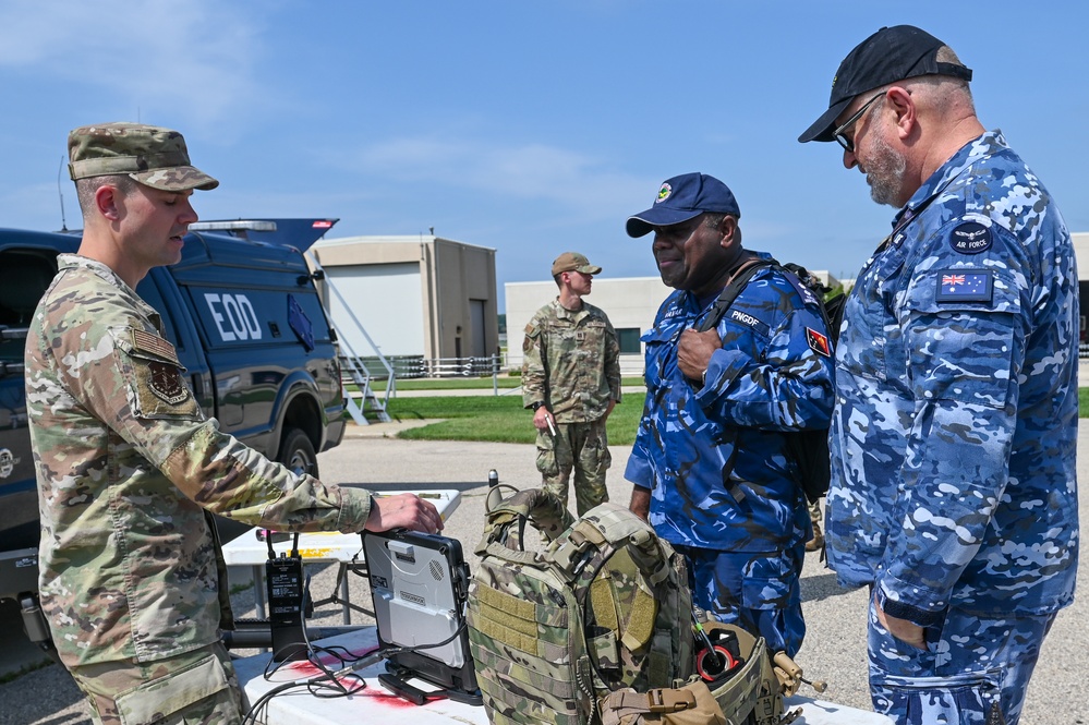 Papua New Guinea Defence Force and Royal Australian Air Force Distinguished Visitors Tour the 115th Fighter Wing