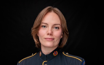 Staff Sgt. Emily Perkins - Jazz Vocalist - U.S. Army Field Band Headshot