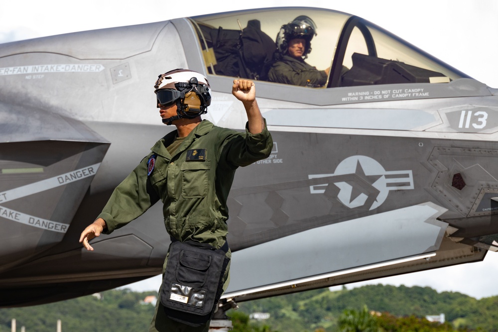 VMFA-225 conducts flight operations in Puerto Rico
