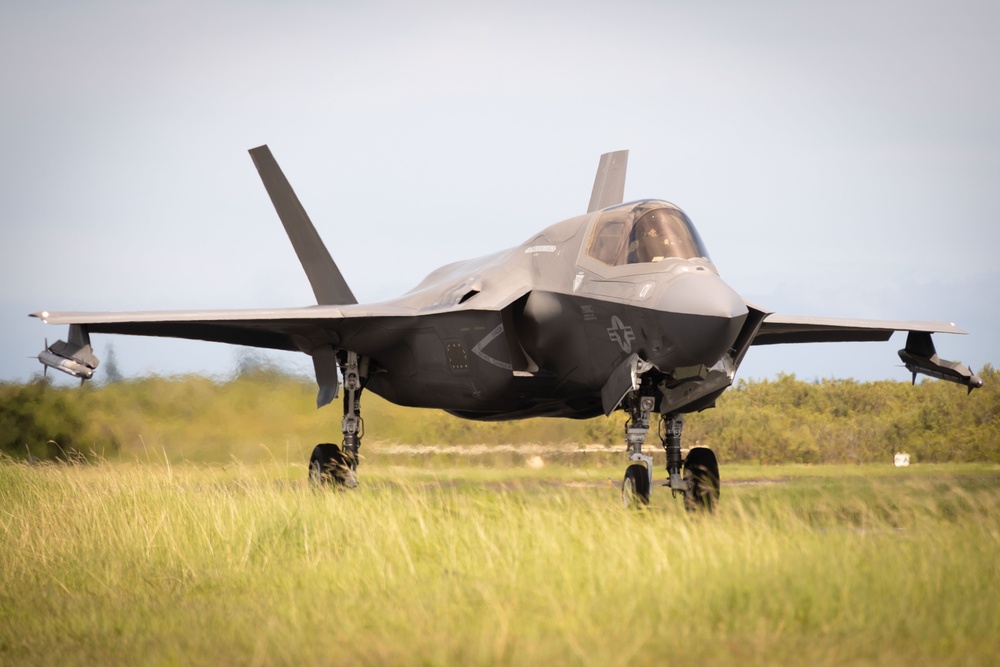 VMFA-225 conducts flight operations in Puerto Rico