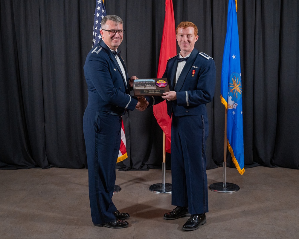 Graduating the future of flight: Class 26-01 Graduating the future of flight: Class 26-01