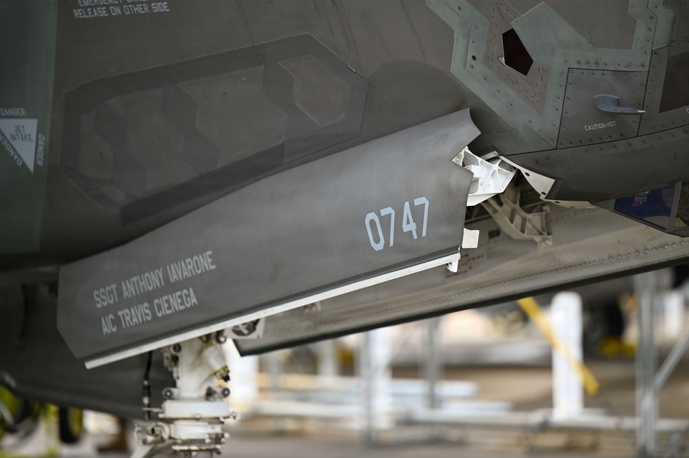 The 33rd FW’s first F-35 departs Eglin AFB The 33rd FW’s first F-35 departs Eglin AFB