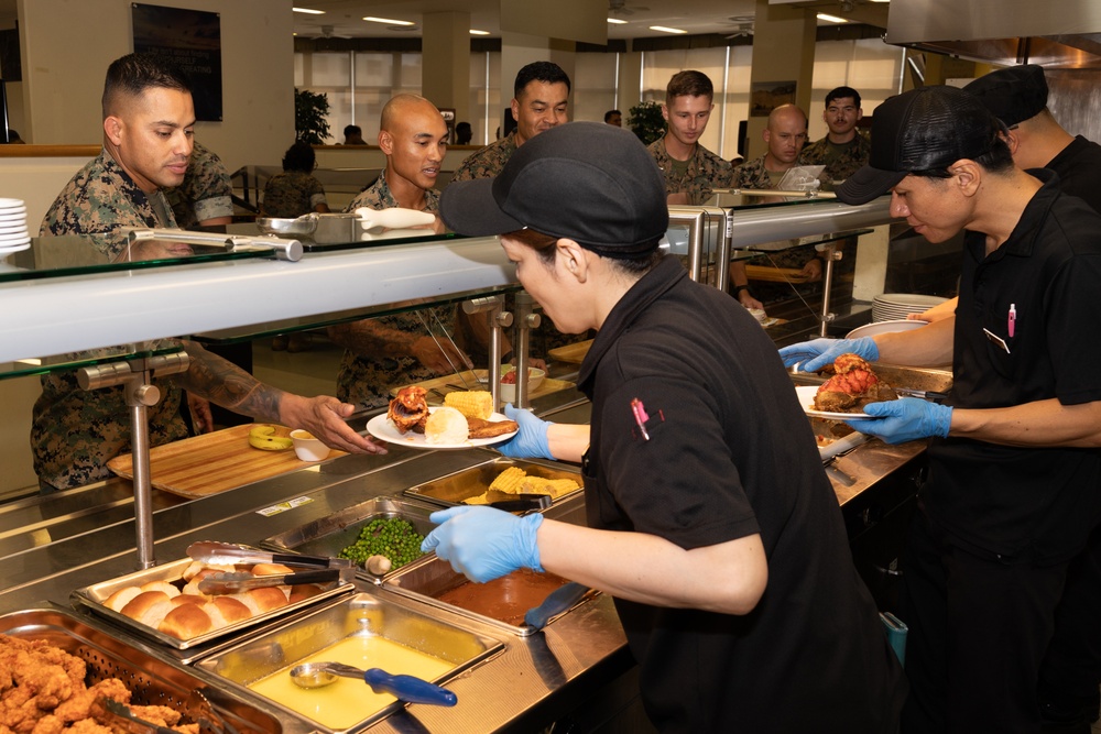 III Marine Expeditionary Force Marines celebrate U.S. Navy’s 250th birthday with Commanding General