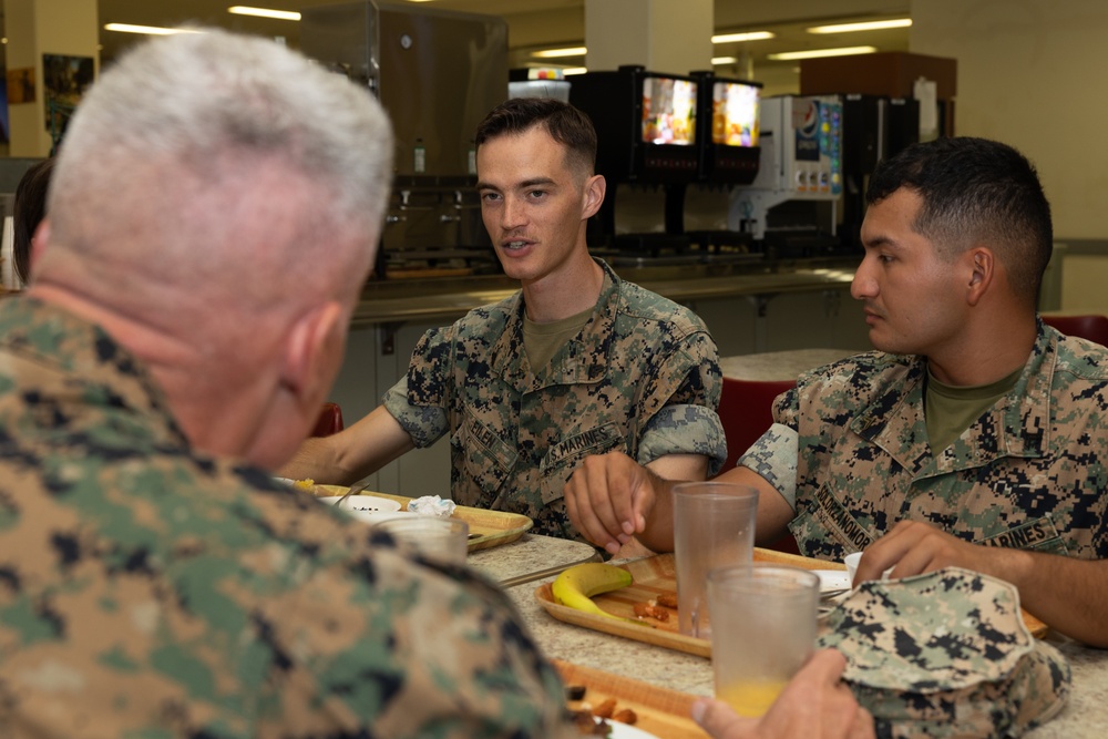 III Marine Expeditionary Force Marines celebrate U.S. Navy’s 250th birthday with Commanding General