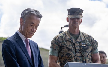 Shigeo Yamada and Distinguished Guests visit the Commander Fusata Iida Memorial at MCBH