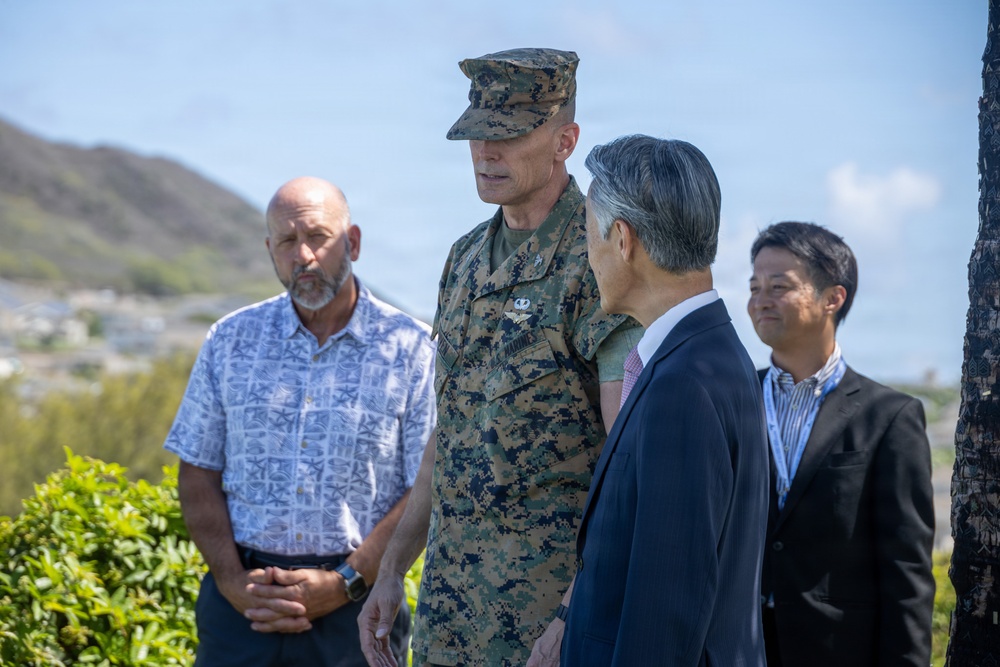 Shigeo Yamada and Distinguished Guests visit the Commander Fusata Iida Memorial at MCBH