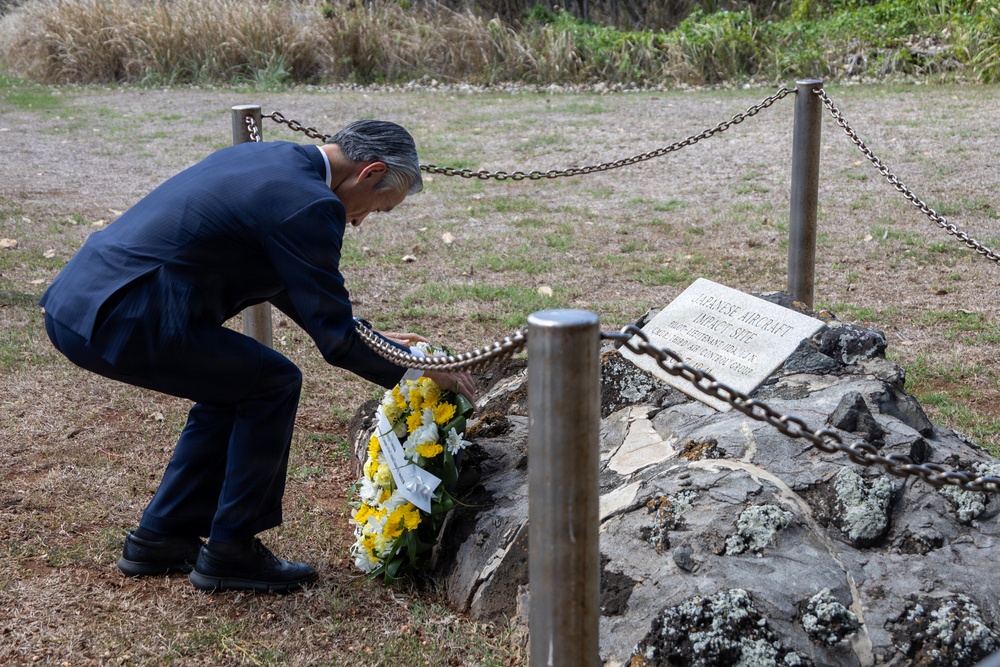 Shigeo Yamada and Distinguished Guests visit the Commander Fusata Iida Memorial at MCBH