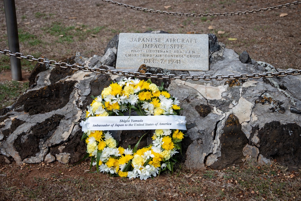 Shigeo Yamada and Distinguished Guests visit the Commander Fusata Iida Memorial at MCBH