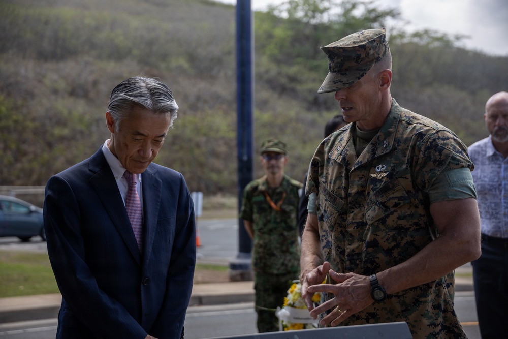 Shigeo Yamada and Distinguished Guests visit the Commander Fusata Iida Memorial at MCBH