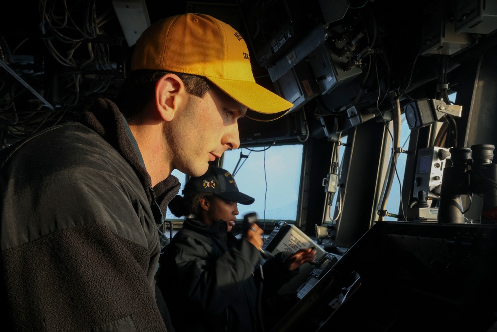 Lt.j.g. Radford Wyrick and Lt.j.g. Kyla Sanders execute maneuvers at sea