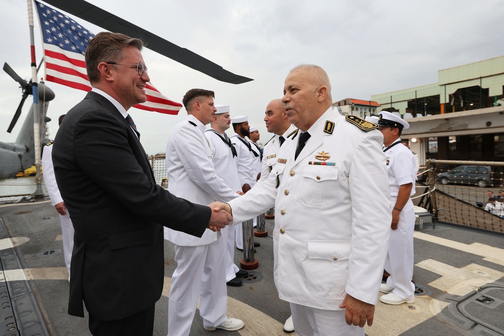 USS Roosevelt (DDG 80), U.S. Embassy in Algiers Welcome Algerian Brigadier-General
