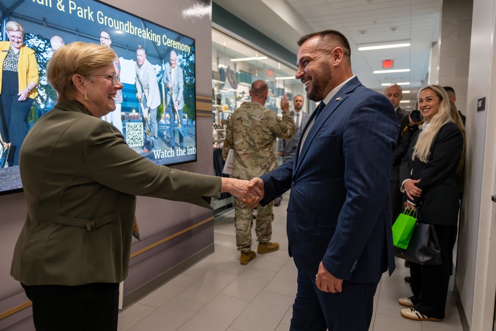 2025 IHOF Inductees Kosovo Minister of Defense HE Ejup Maqedonci , Zambian Army Commander LTG Geoffrey Zyeele visit USAWC