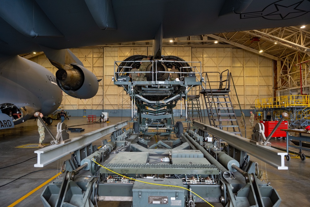 105 MXS swaps C-17 engine