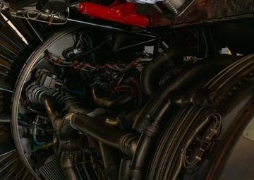 105 MXS swaps C-17 engine